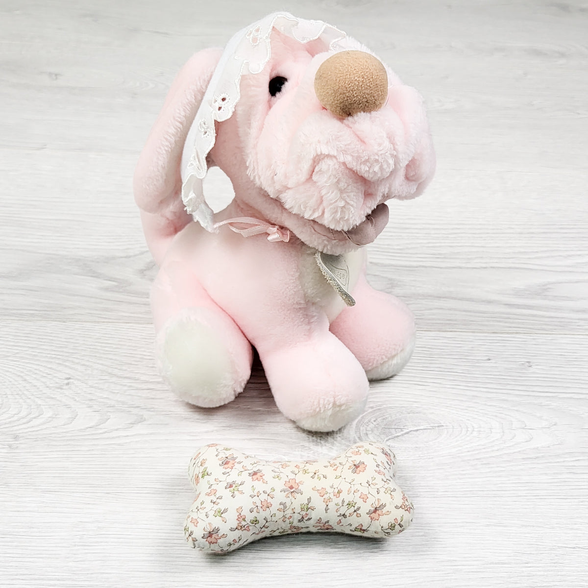Vintage 1980s Ganz "Wrinkles" plush 9 inch puppy - AS IS