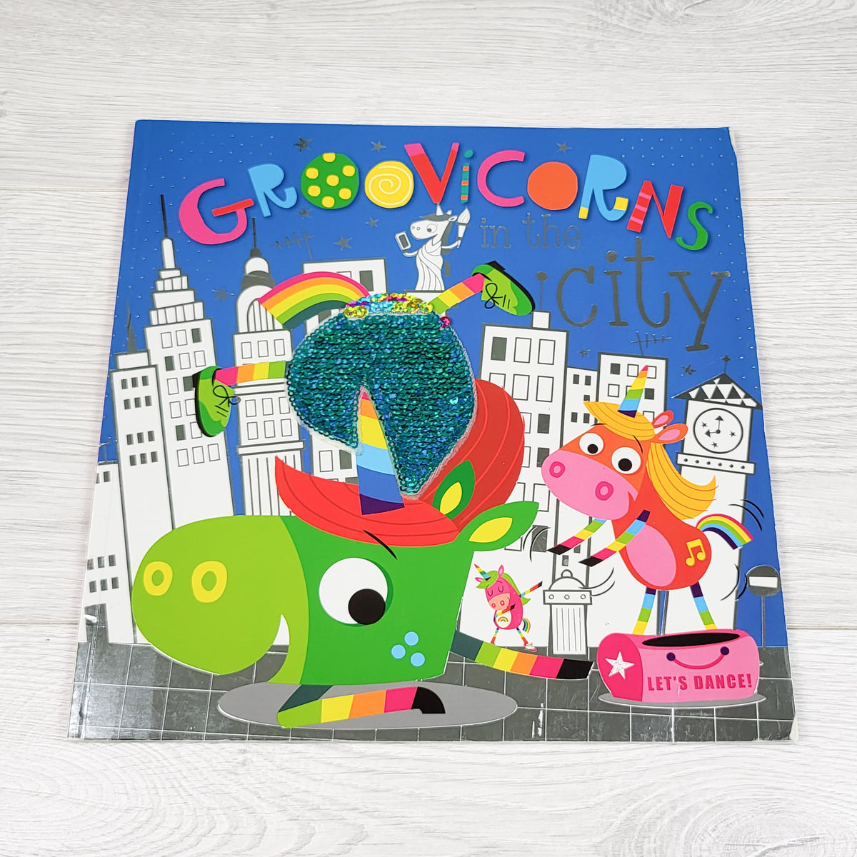 Groovicorns in the City. Soft cover book