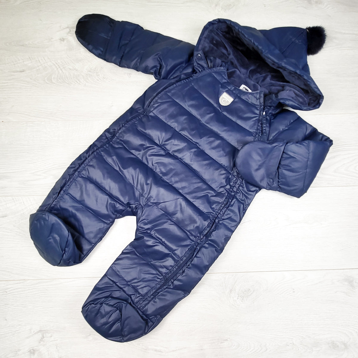 Chicco Thermosoft Footed Baby Snowsuit. Size medium (approx 6-12 months)