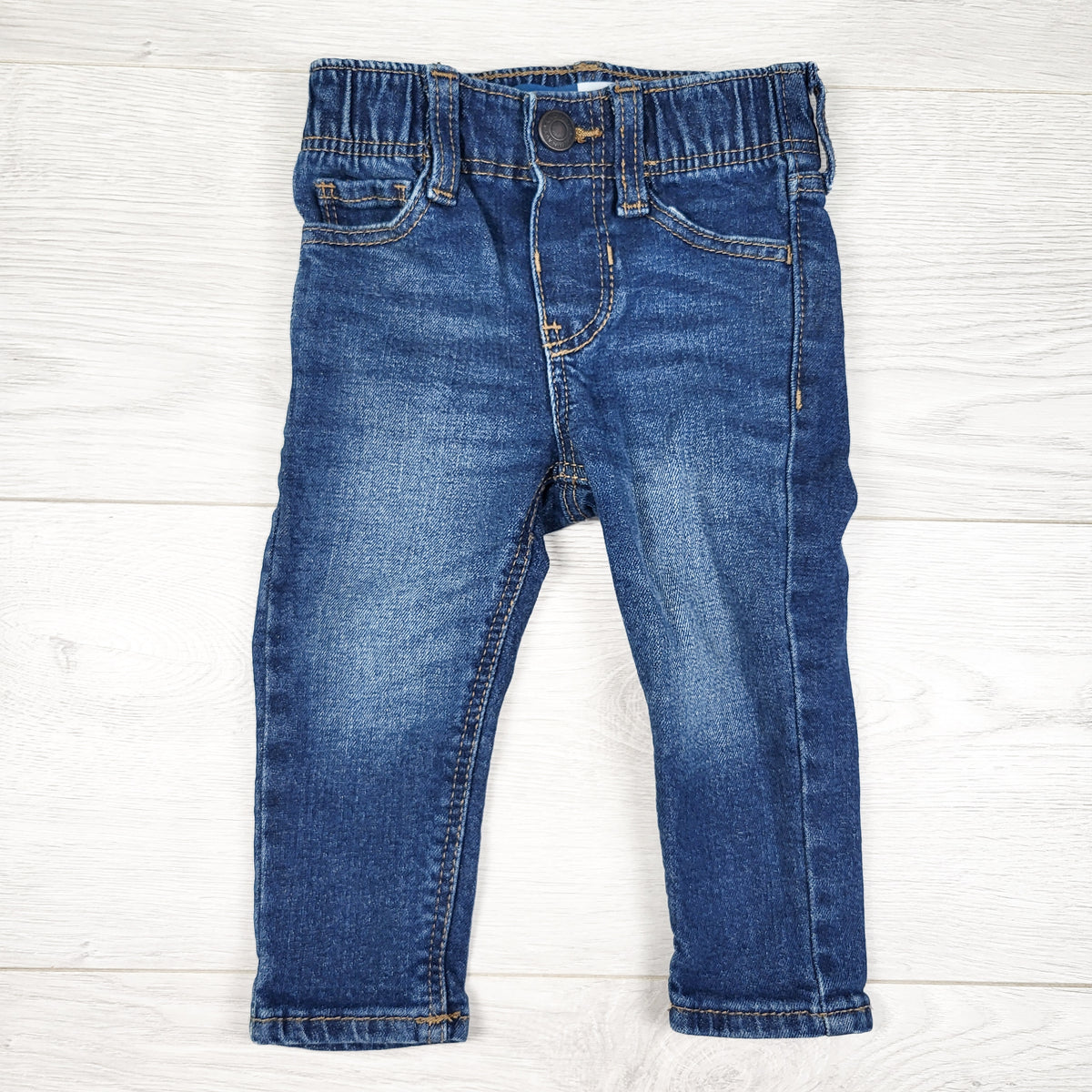 Old Navy skinny jeans. Size 12-18 months