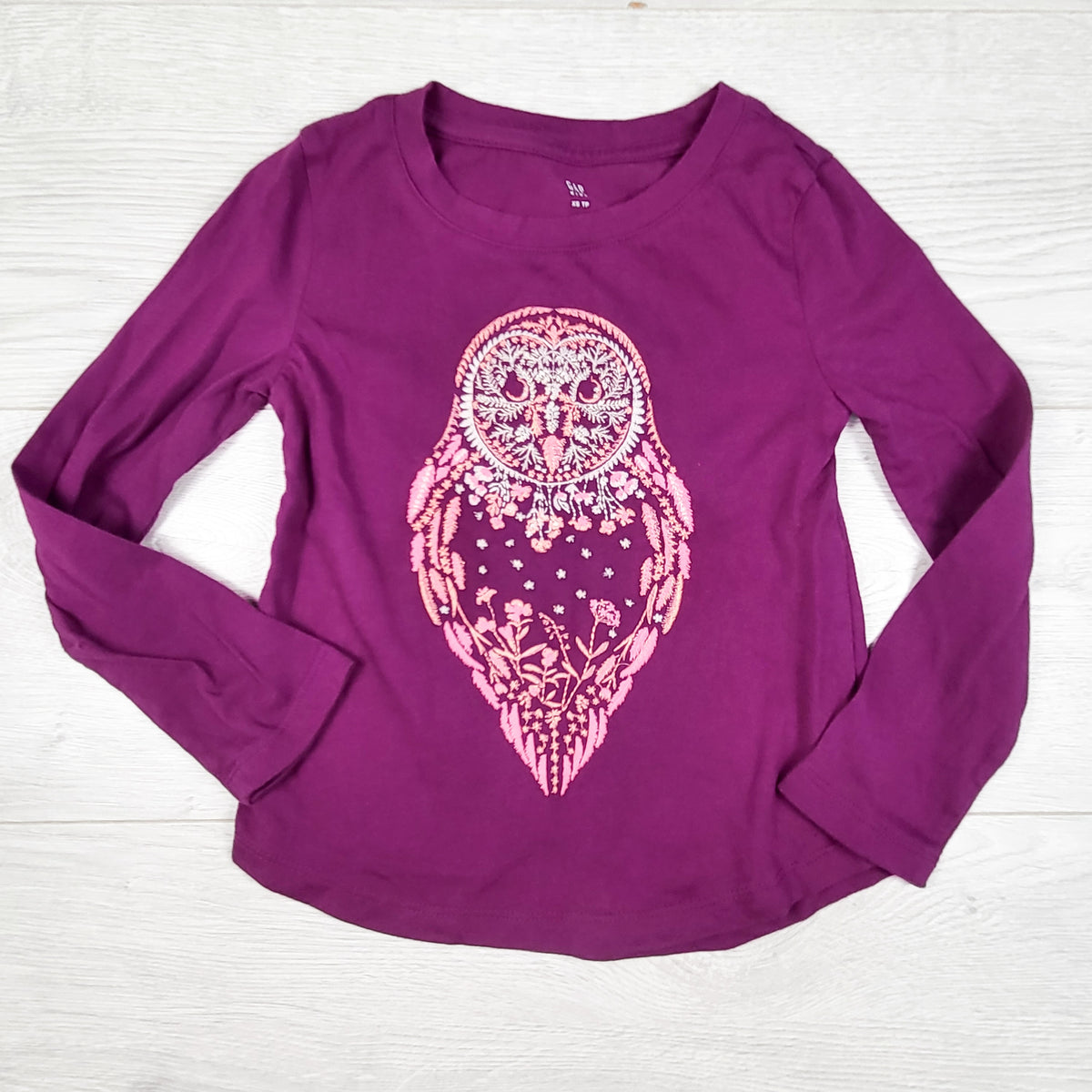 Gap plum coloured top with owl. Size XS (4/5T)