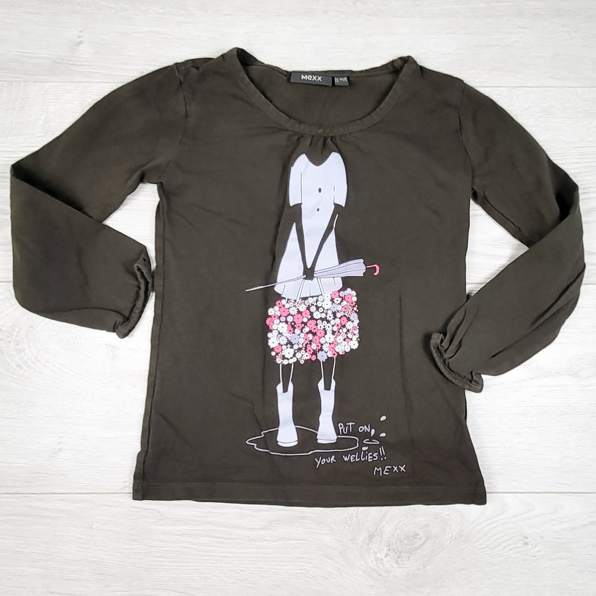 Mexx grey-green long sleeve top with girl. Size 5/6