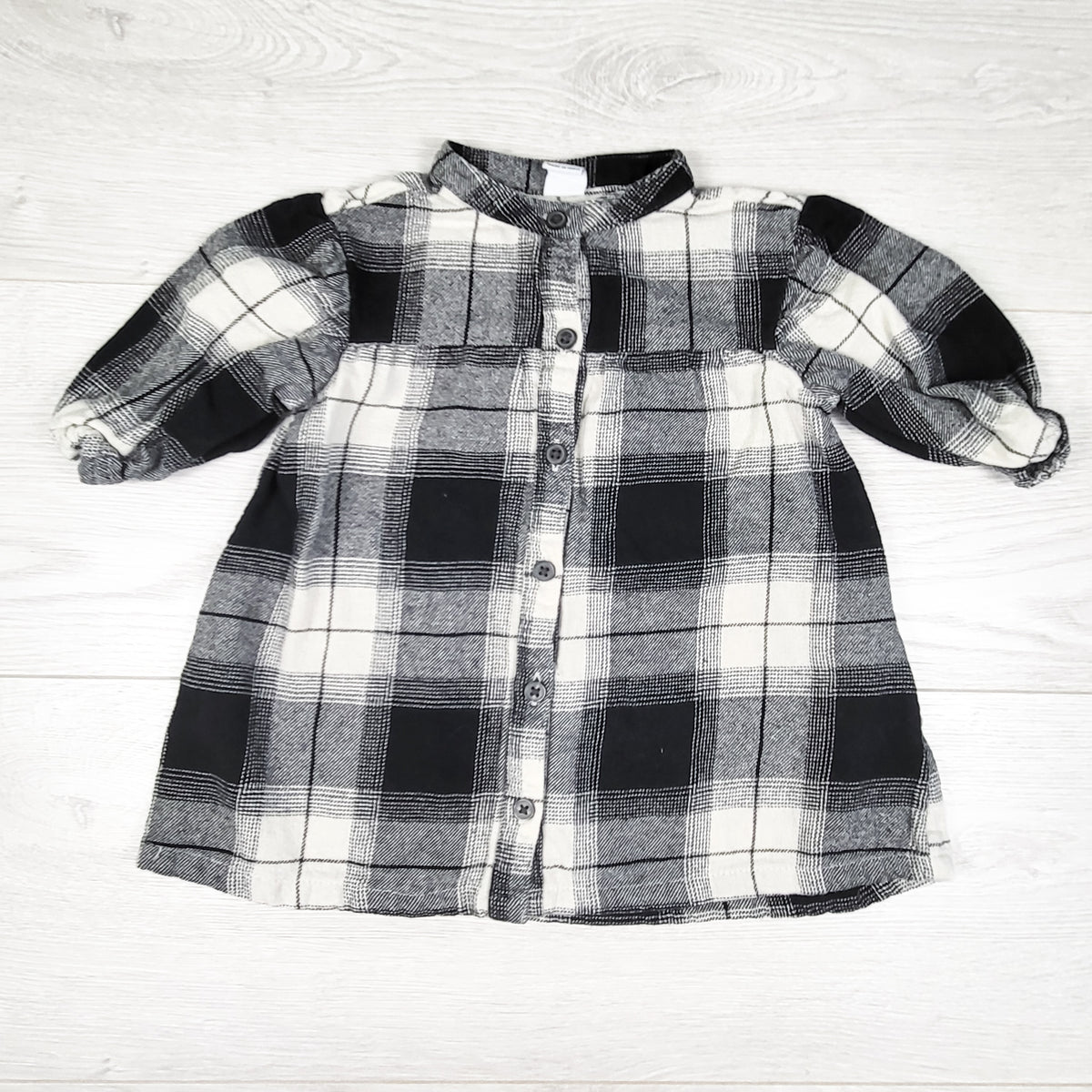 Old Navy plaid flannel dress. Size 3-6 months