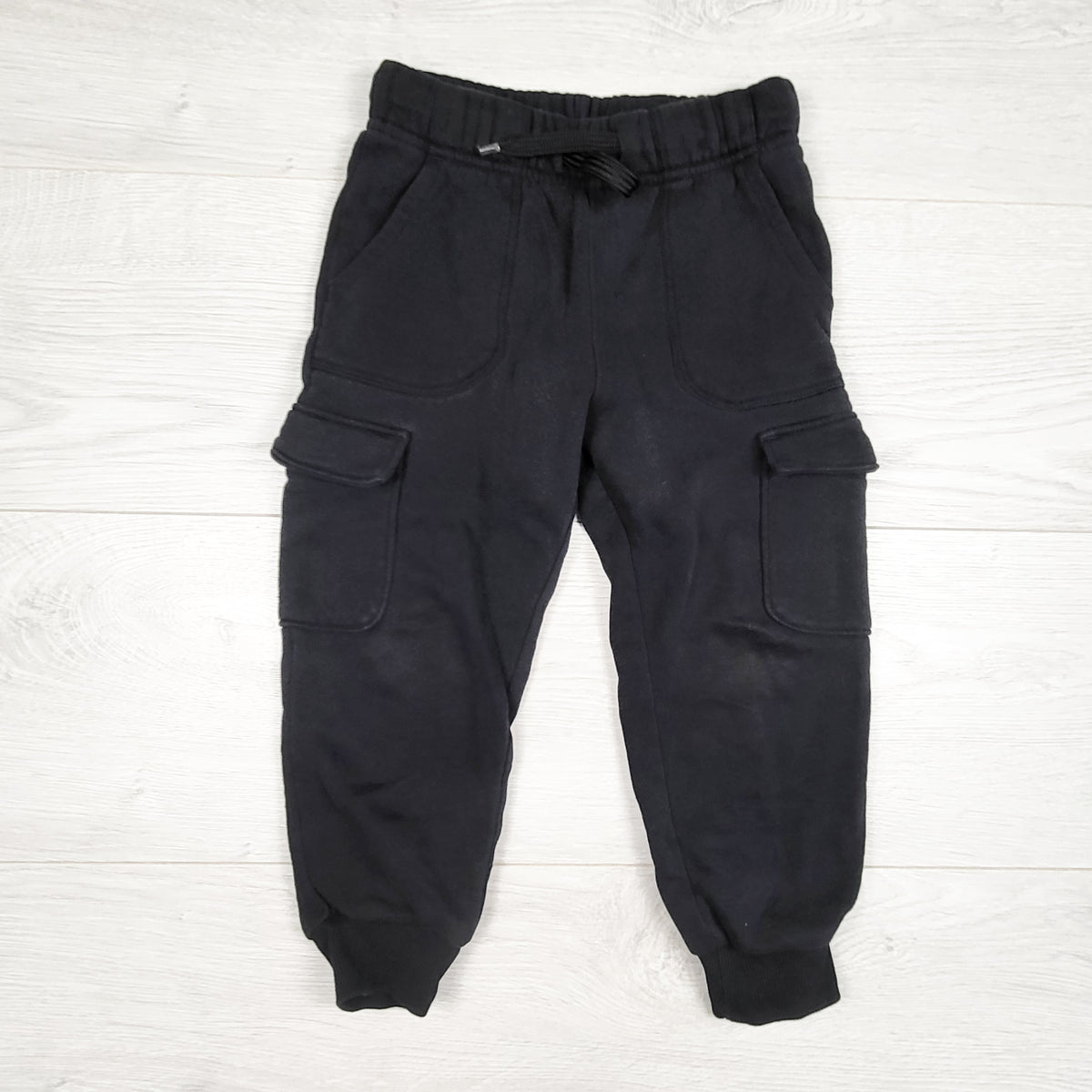 Old Navy black cargo drawstring joggers. Size 3T