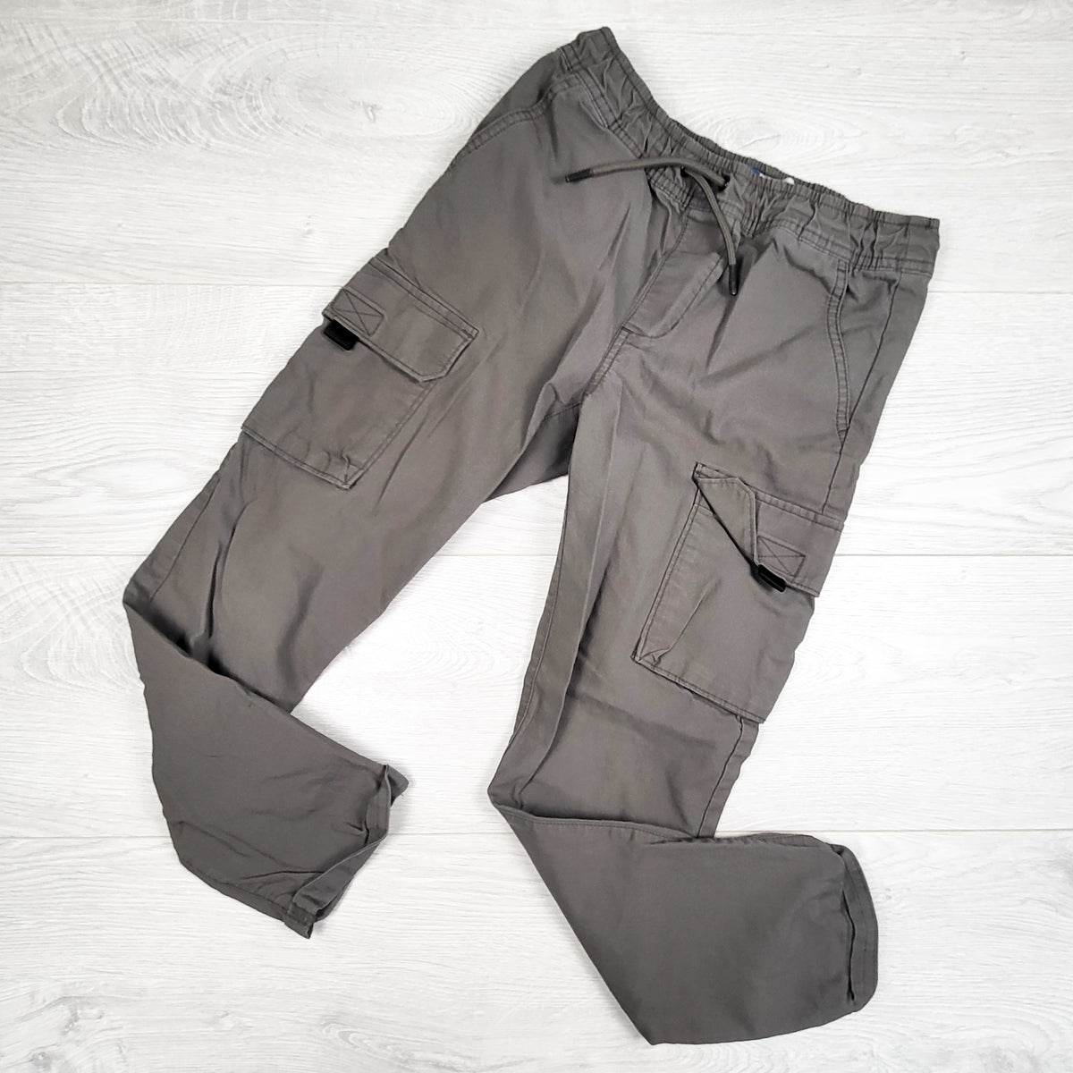 Old Navy grey tech taper quick dry joggers. Size 8