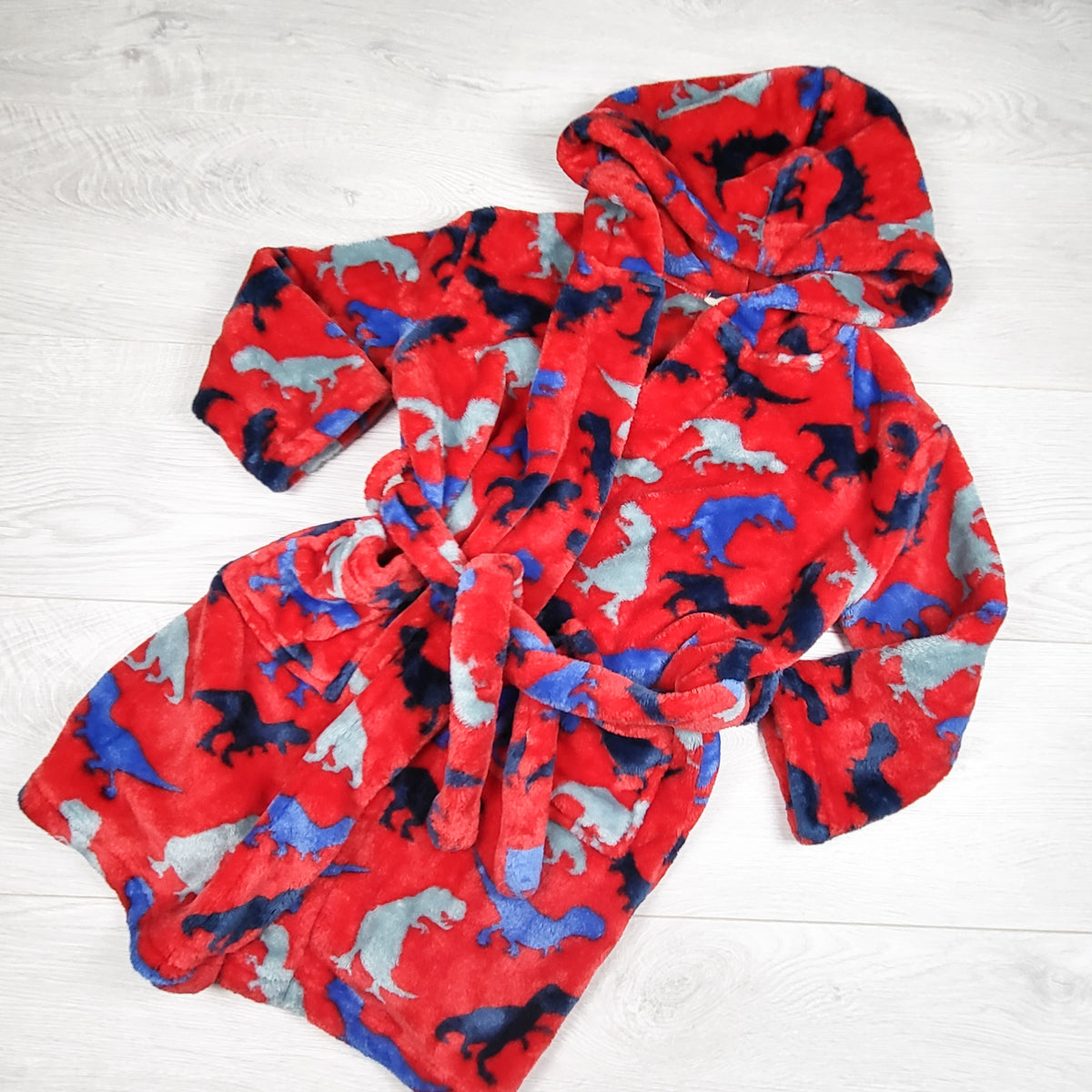 Hatley red plush dinosaur print robe. Size 4/5T