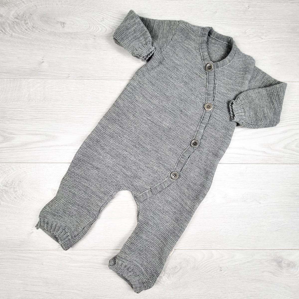 Disano grey Merino wool sweater romper. Size 3-6 months