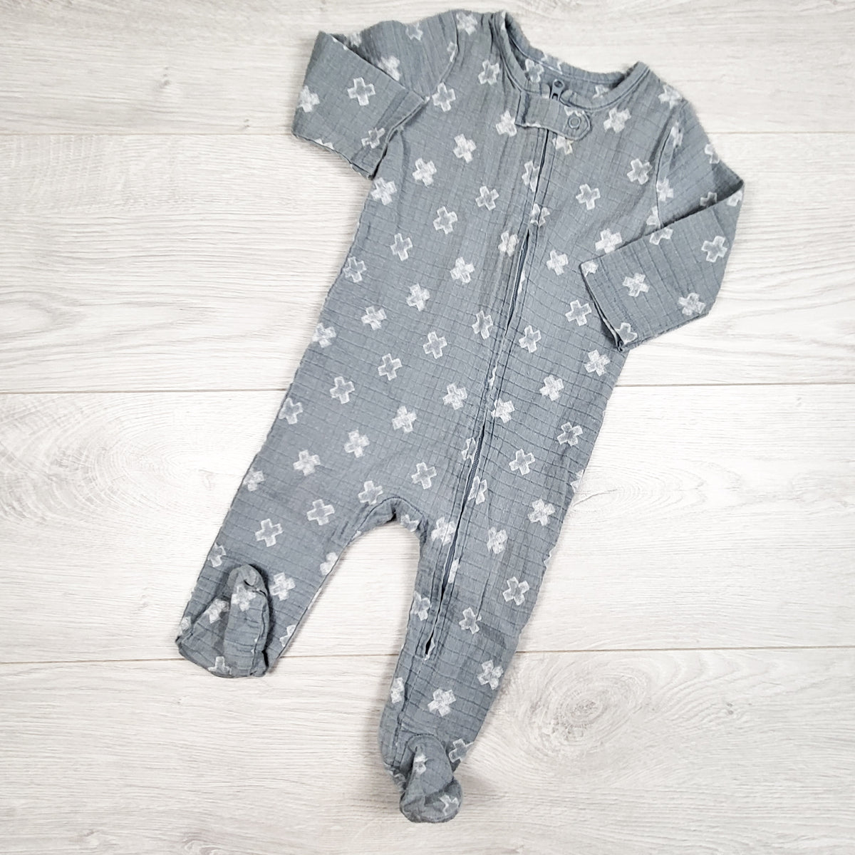 Aden and Anais X patterned muslin cotton sleeper. Size 3-6 months