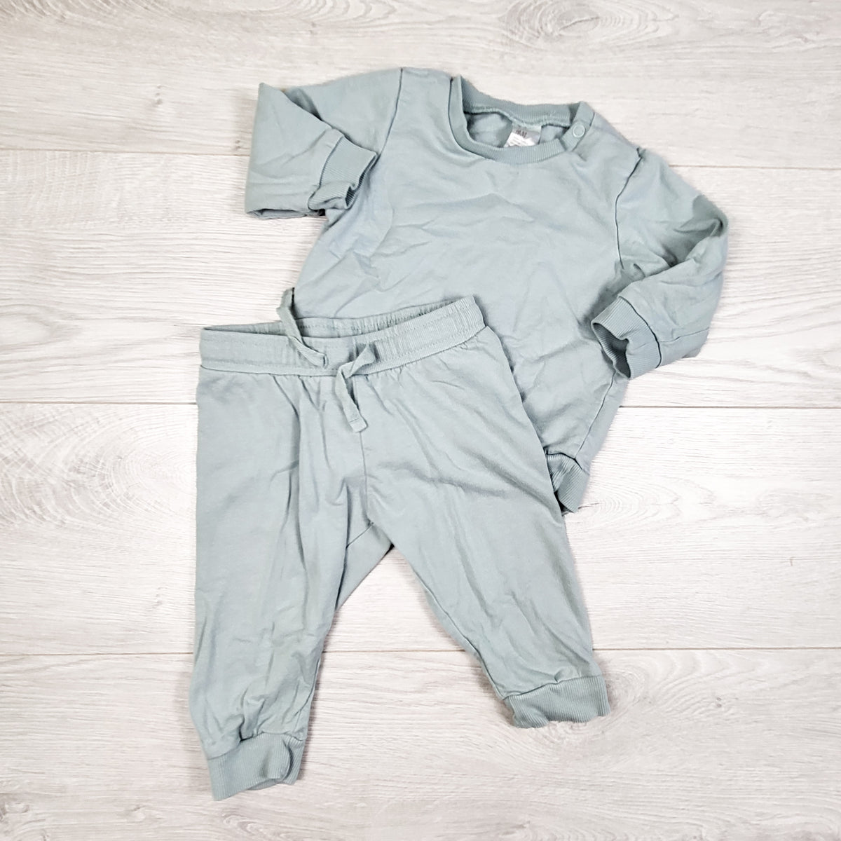 H and M aqua coloured 2pc organic cotton set. Size 6-9 months