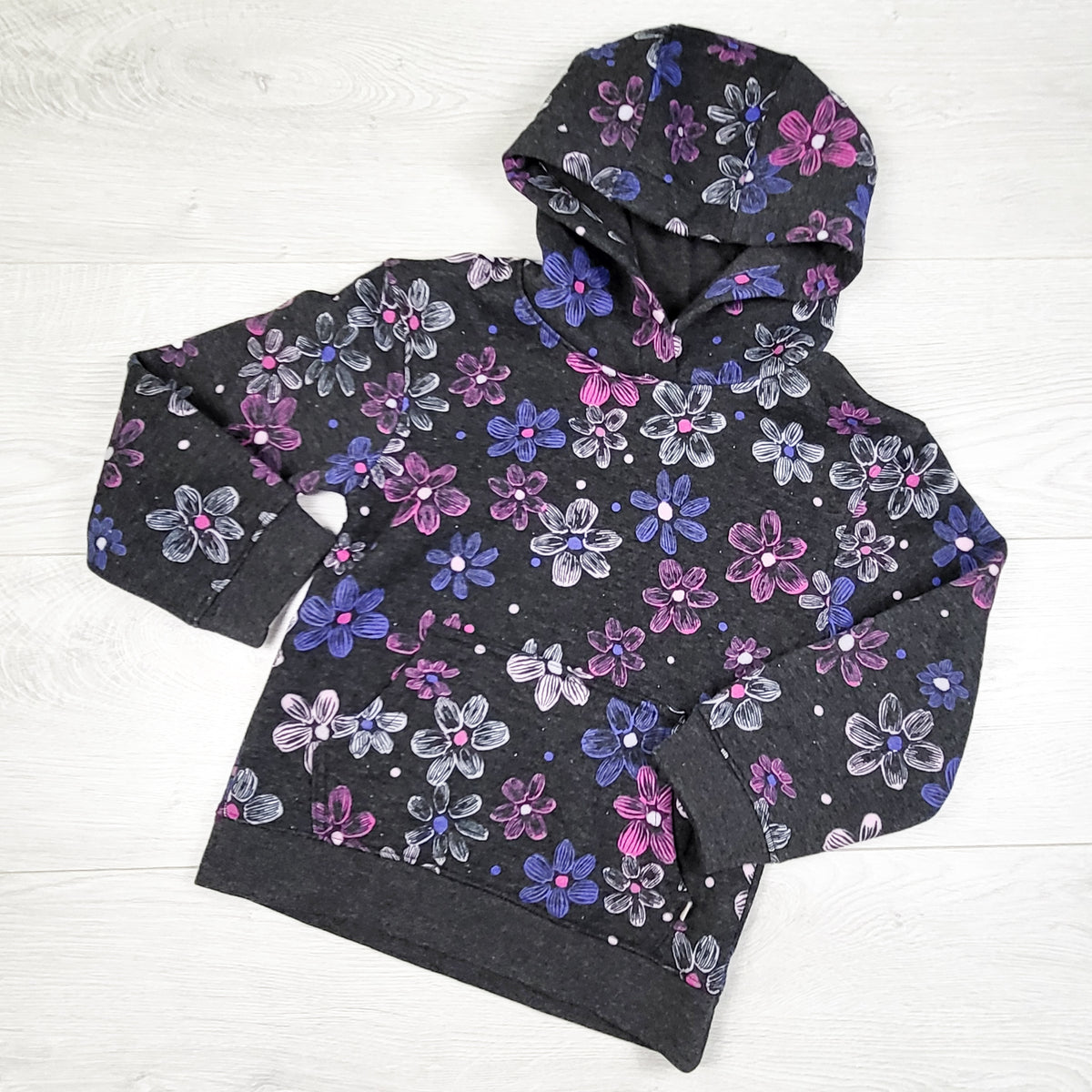 Ripzone grey fleecy lined floral print pullover hoodie. Size 6
