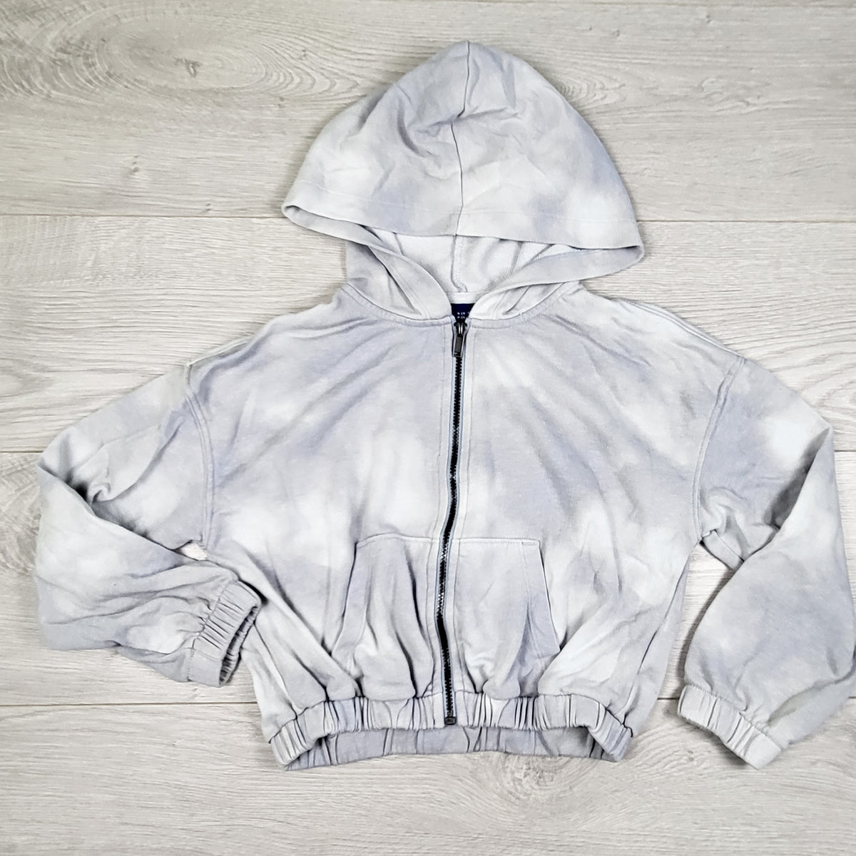 Old Navy tie dye zip up cropped hoodie. Size 6/7