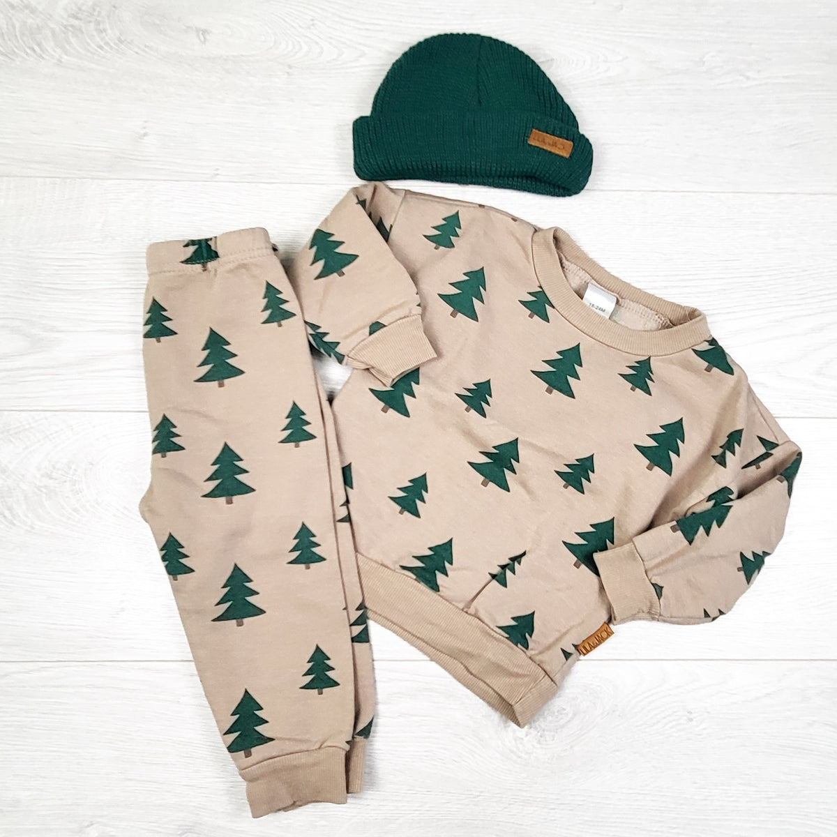 Lila and Jack 3pc sweatshirt set with trees. Size 18-24 months