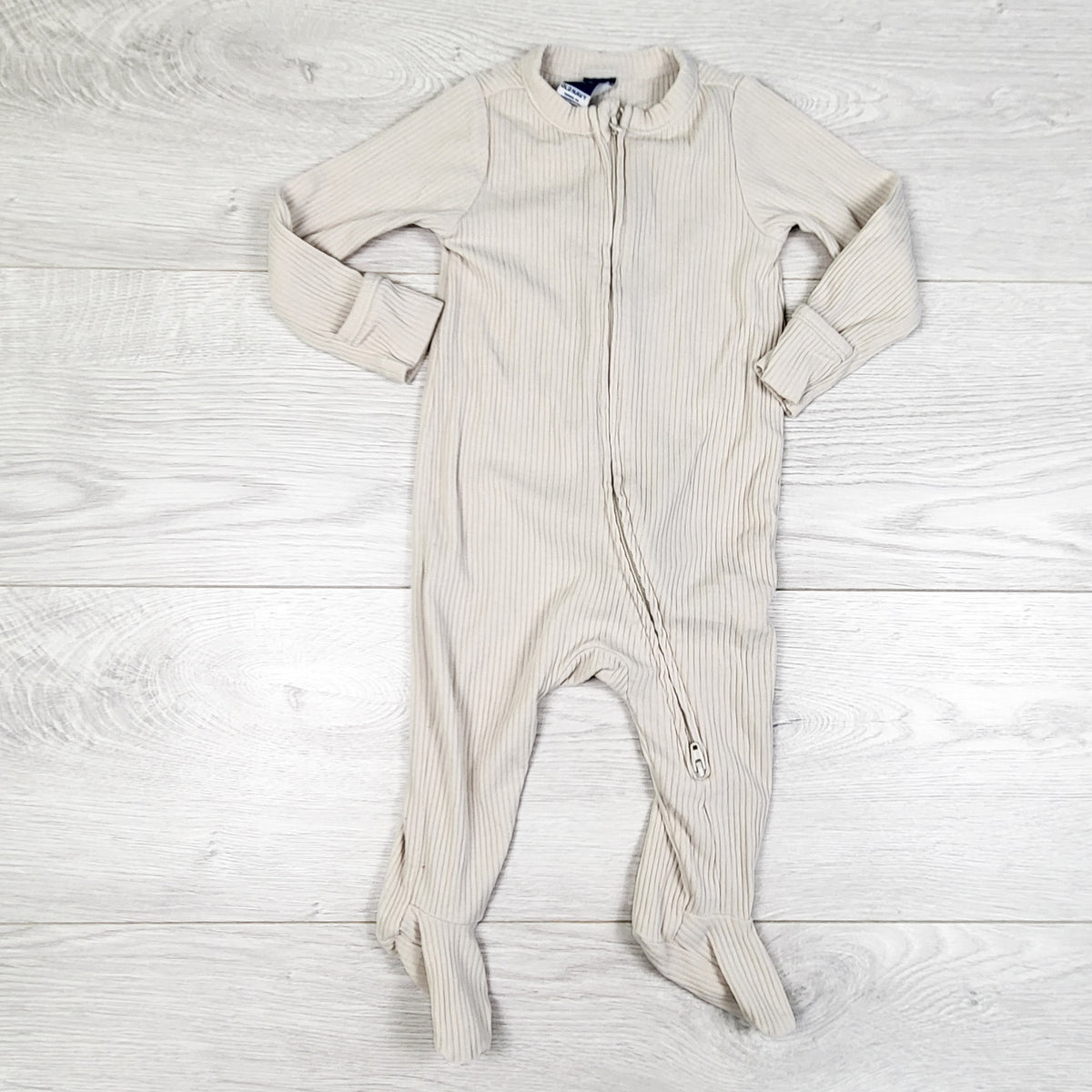 Old Navy beige ribbed zippered sleeper. Size 3-6 months