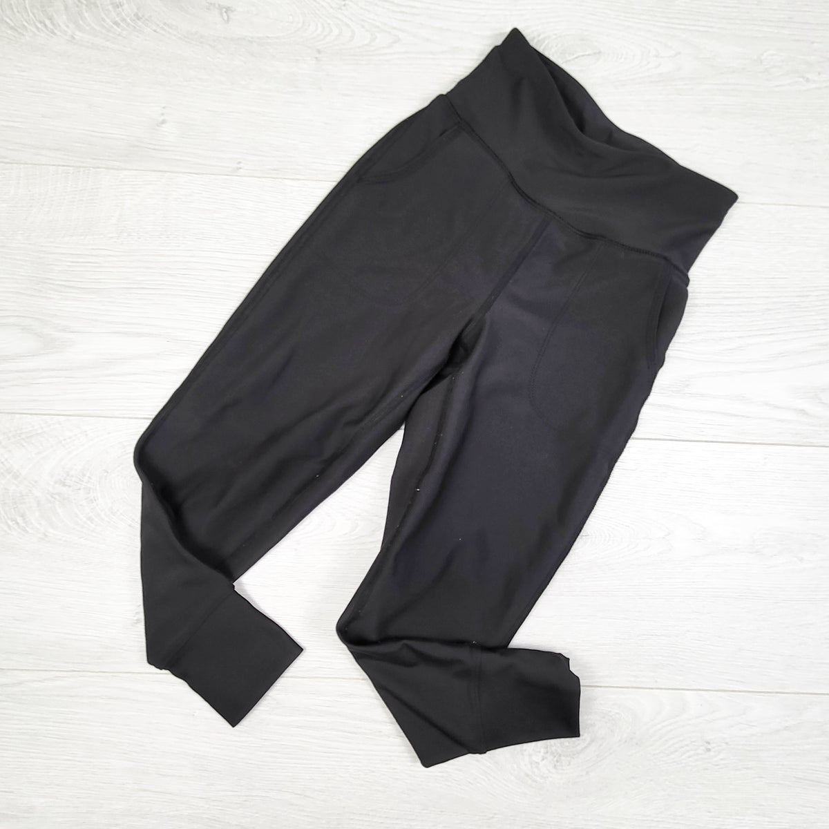 Old Navy black high rise active joggers. Size 5T