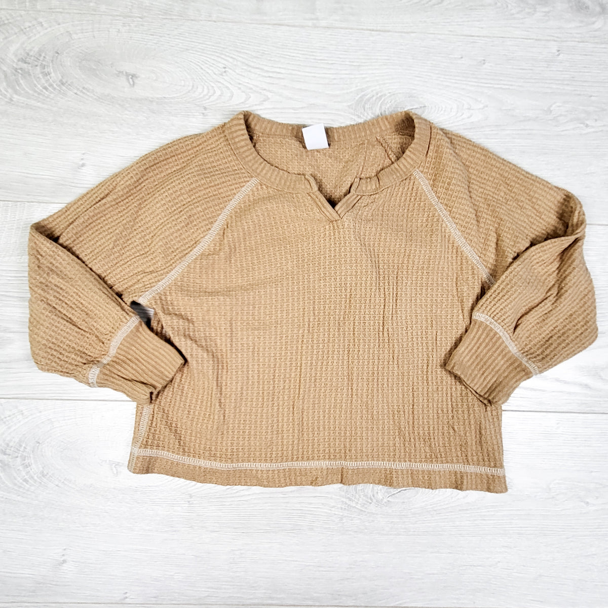 Old Navy tan cropped waffle knit top. Size 5T