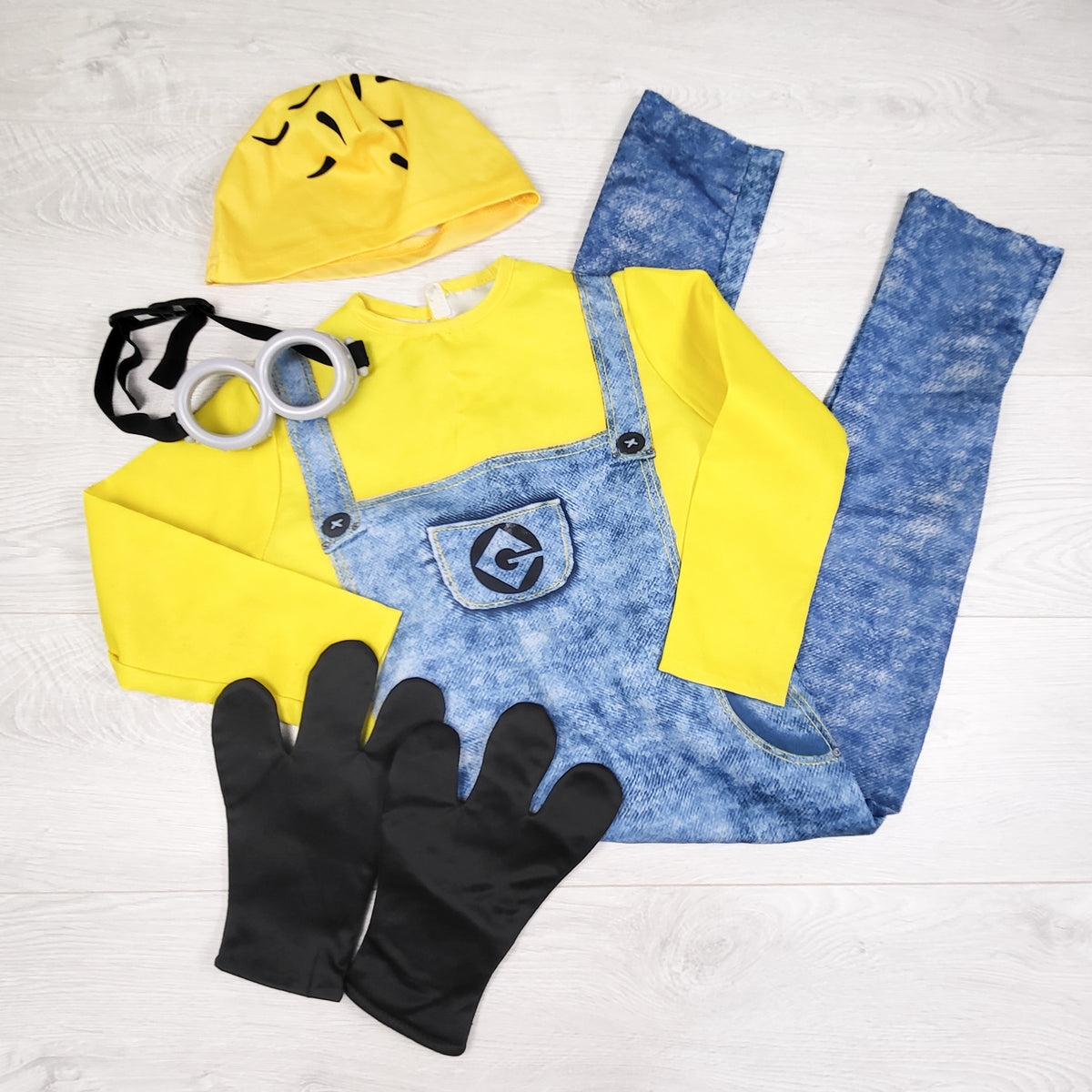 Rubies Minions 5pc costume. Size small