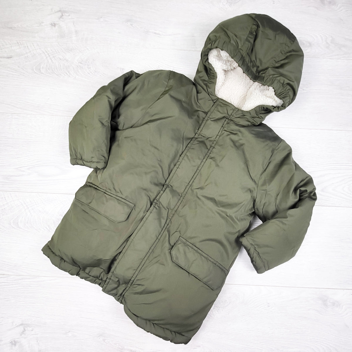 Gap green Cold Control hooded jacket. Size 4T
