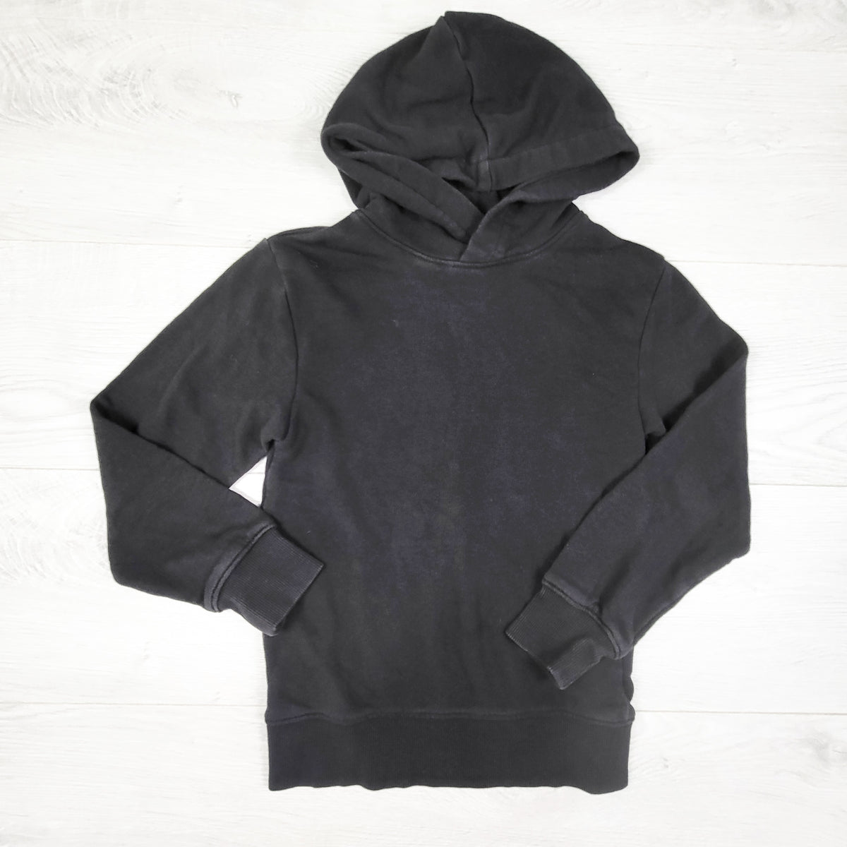 H and M black lightweight pullover hoodie. Size 6/7