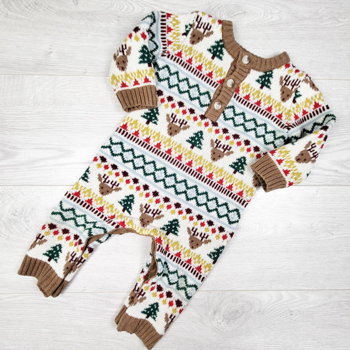 Old Navy Christmas themed sweater romper. Size 6-12 months