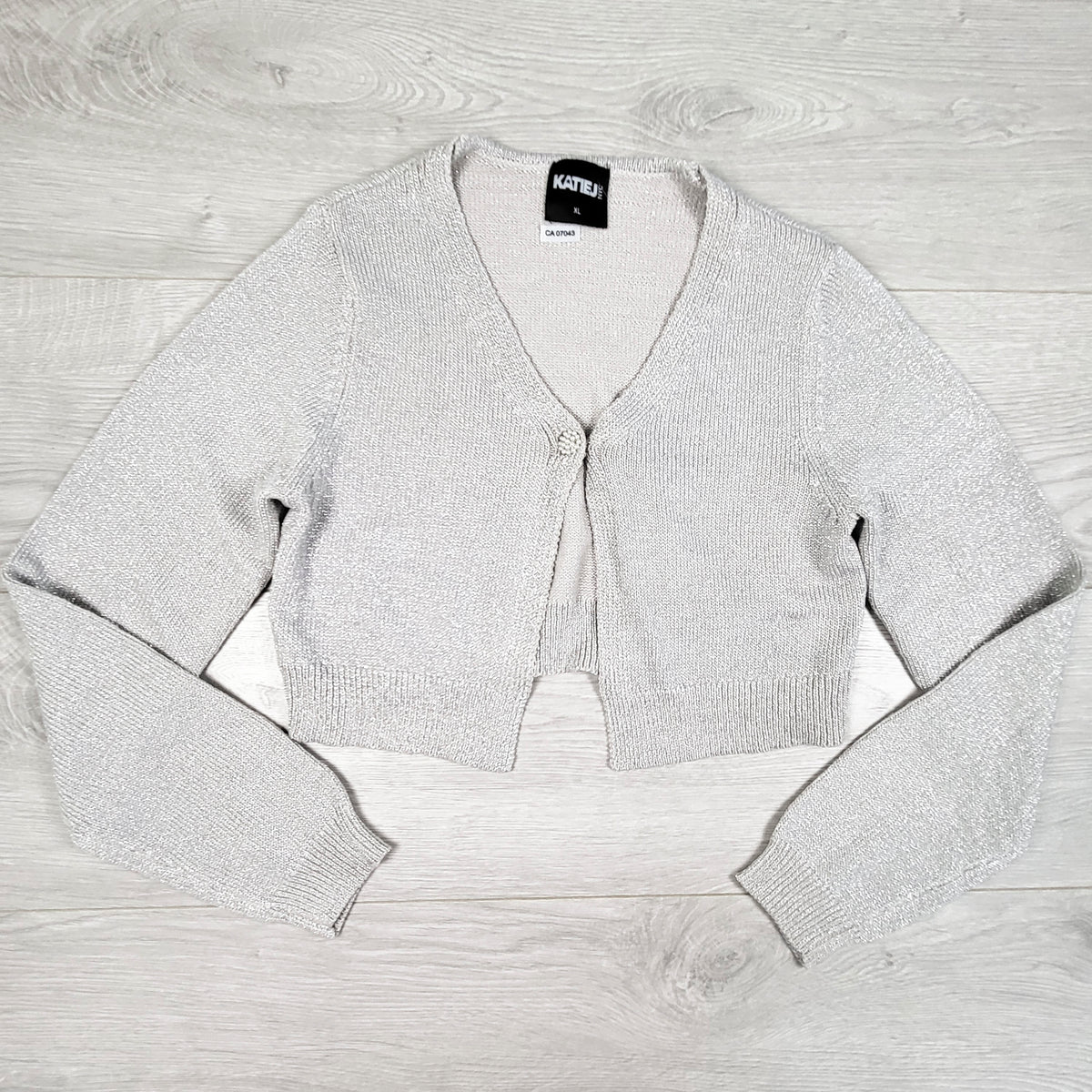 Katie J NYC grey and silver cropped lightweight sweater. Size XL - retails for $110 new