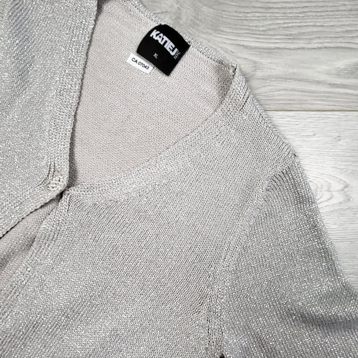 Katie J NYC grey and silver cropped lightweight sweater. Size XL - retails for $110 new