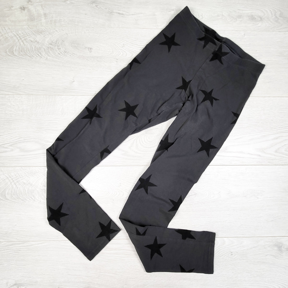 Old Navy grey leggings with stars. Size 14/16