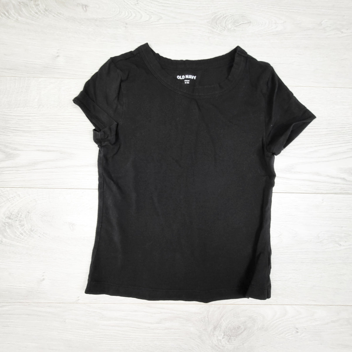 Old Navy black fitted t-shirt. Size 8