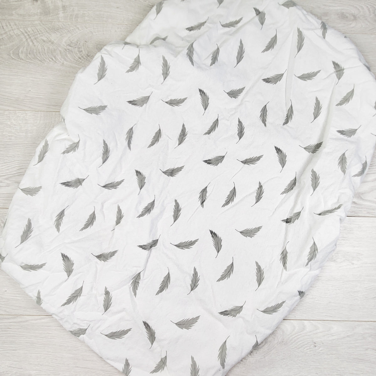 Kushies white feather print flannel fitted diaper change pad sheet