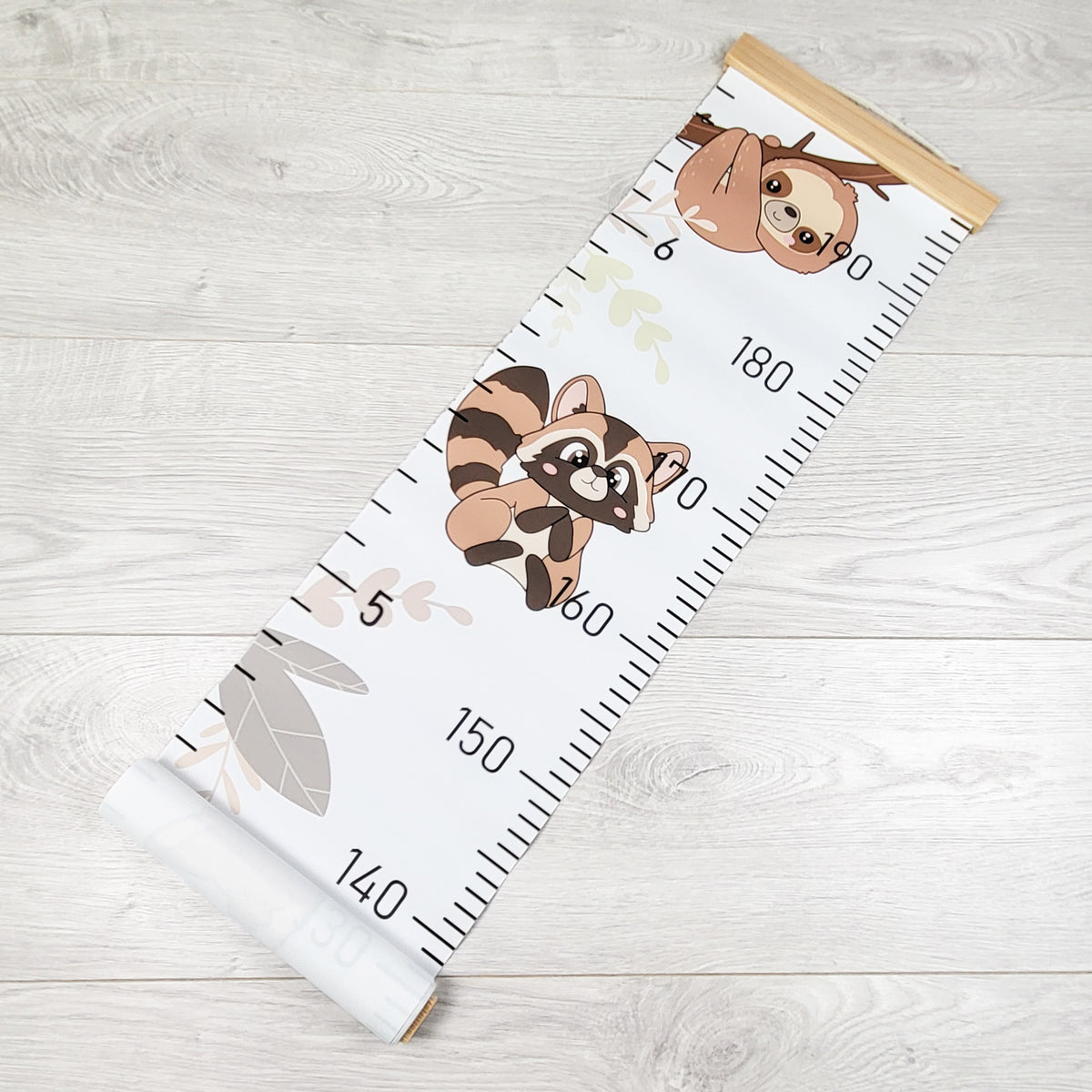NEW - Hanging growth chart