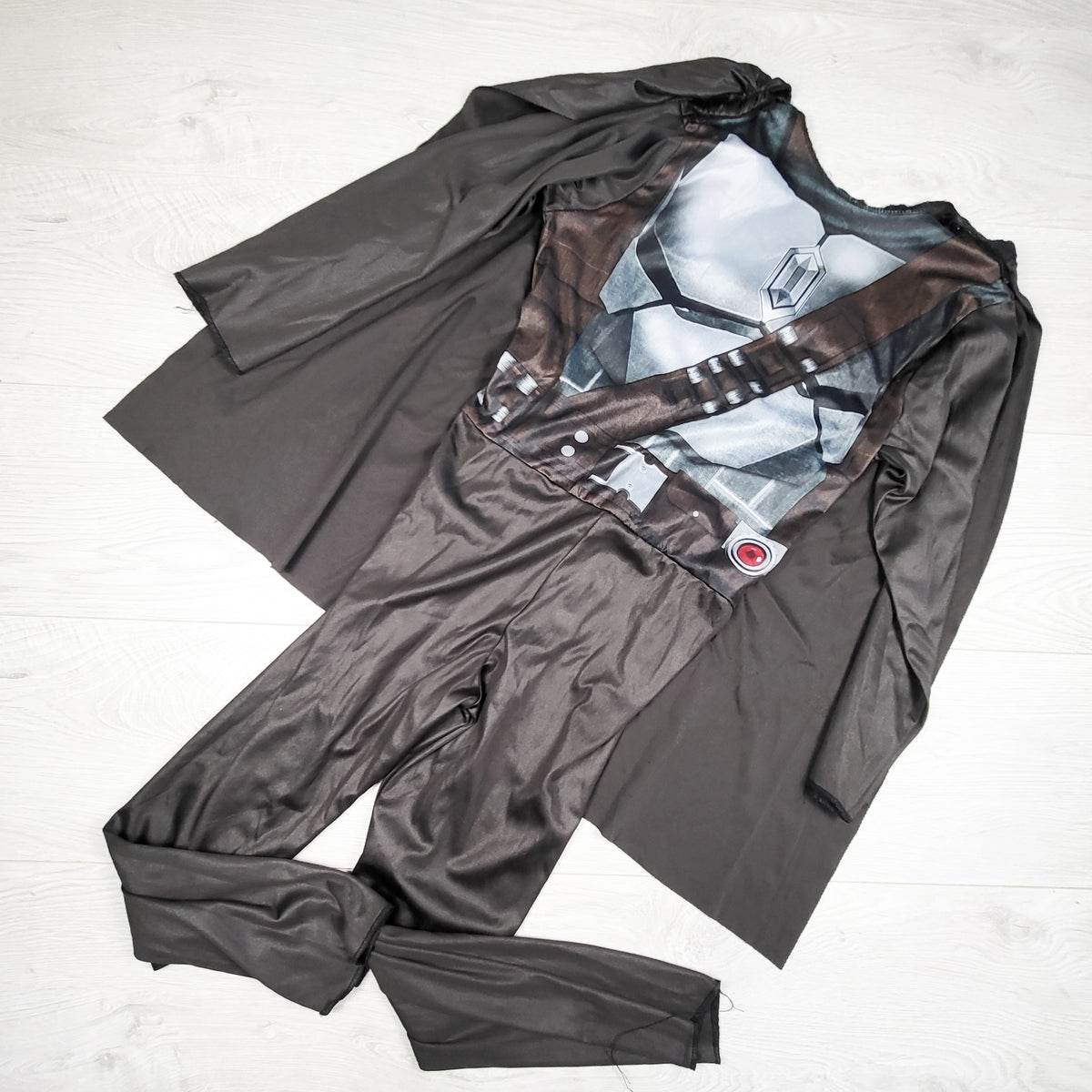 Star Wars Mandalorian costume. Size medium