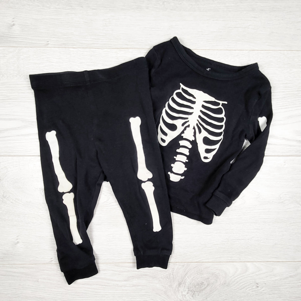 Joe Fresh black 2pc skeleton PJs. Size 6-12 months