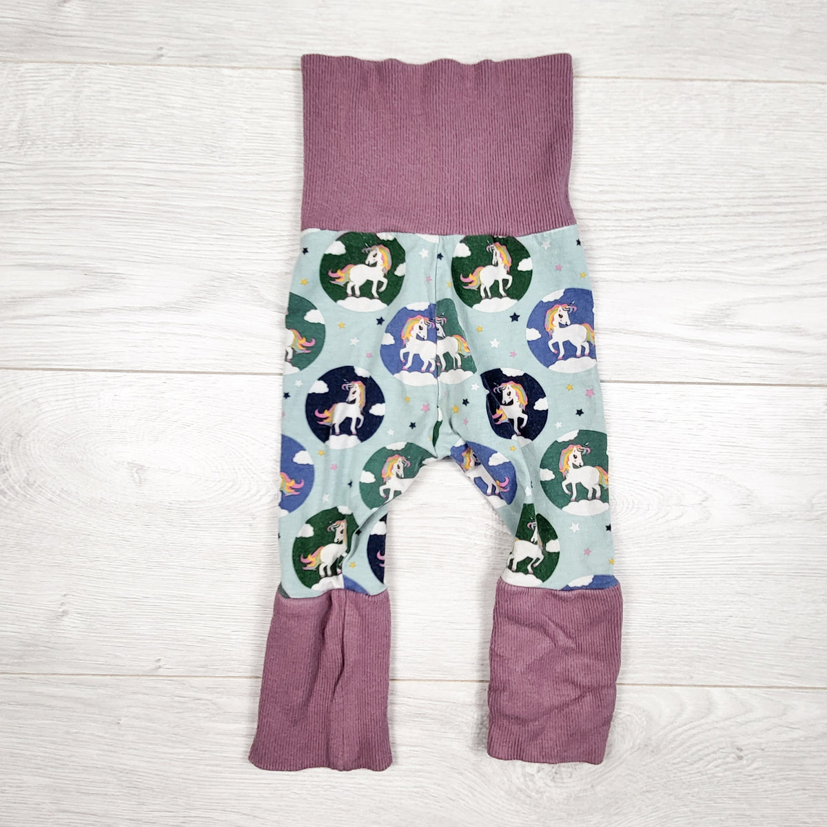 Unicorn print grow with me pants. Approx 12-24 months
