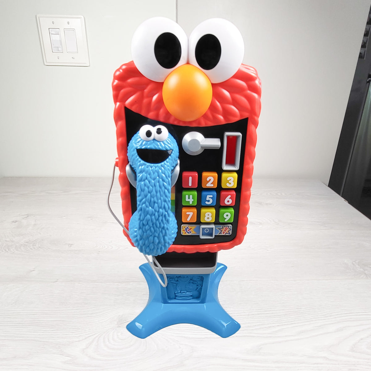 Sesame Street Elmo’s Sing & Learn 17.5-Inch Playphone - AS IS.  Sorry, no shipping