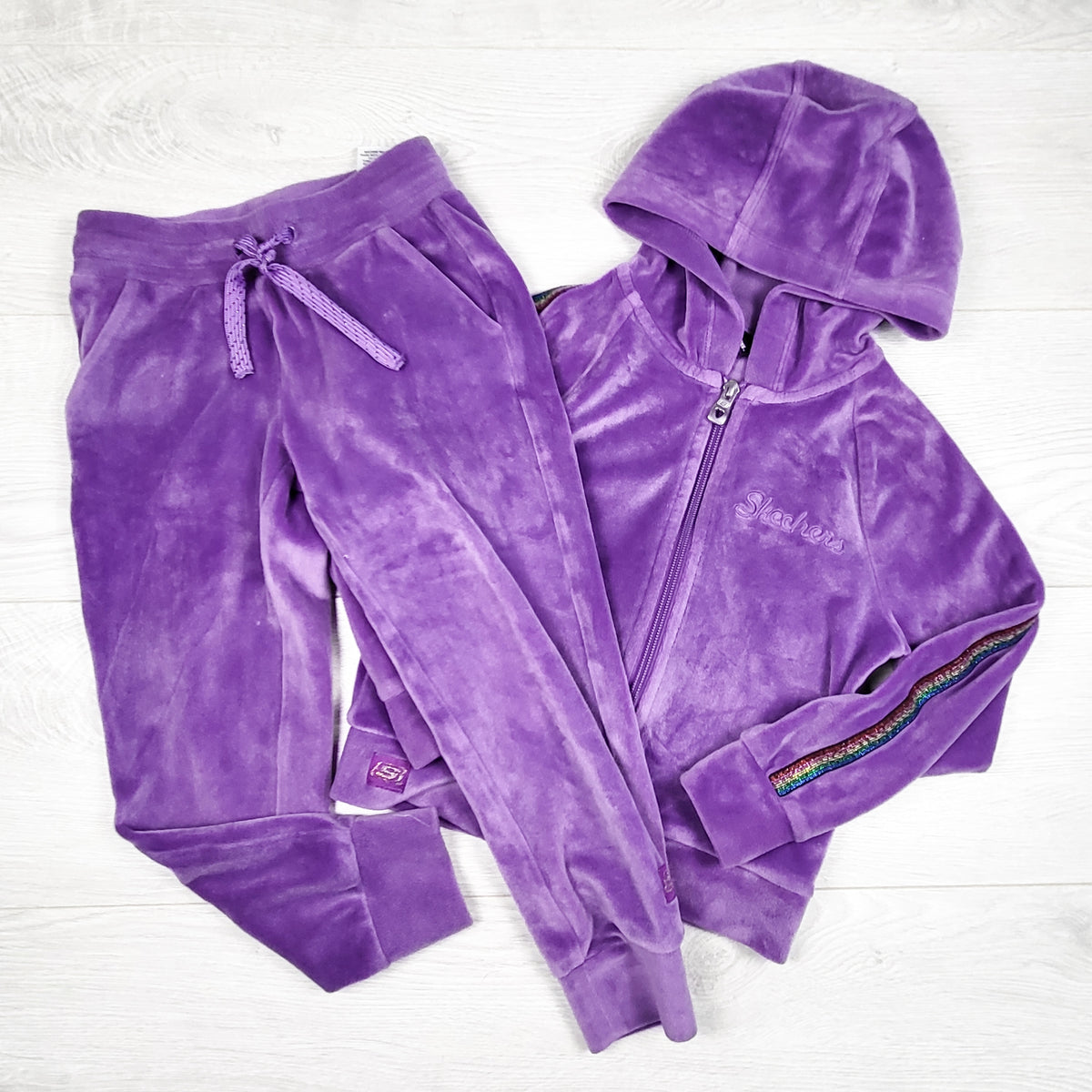 Skechers purple 2pc velour hoodie set. Size 4T