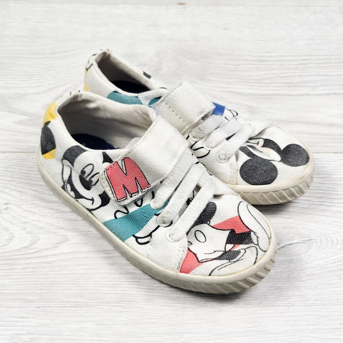 Zara Baby x Disney Mickey Mouse Canvas Sneakers. Size 8