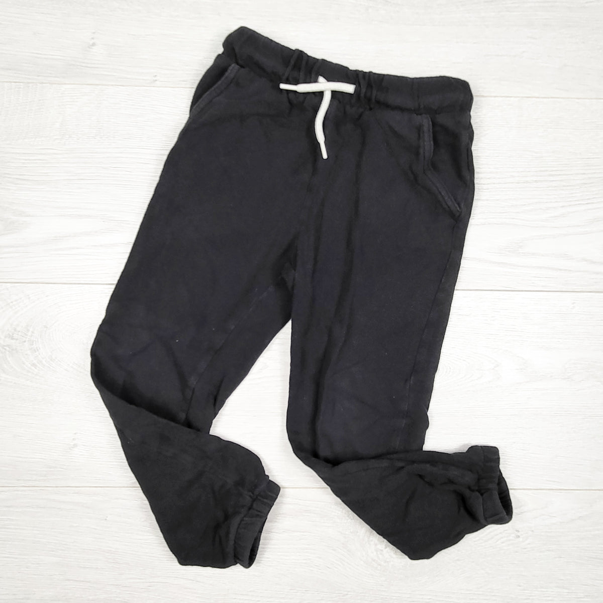 Old Navy black drawstring pants. Size 4T