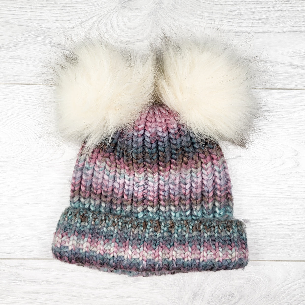 Gap knit double pom pom toque. Size XS/S