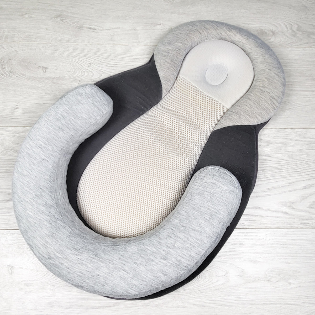 Babymoov Cosydream Newborn Infant Lounger - AS IS (sorry, no shipping)