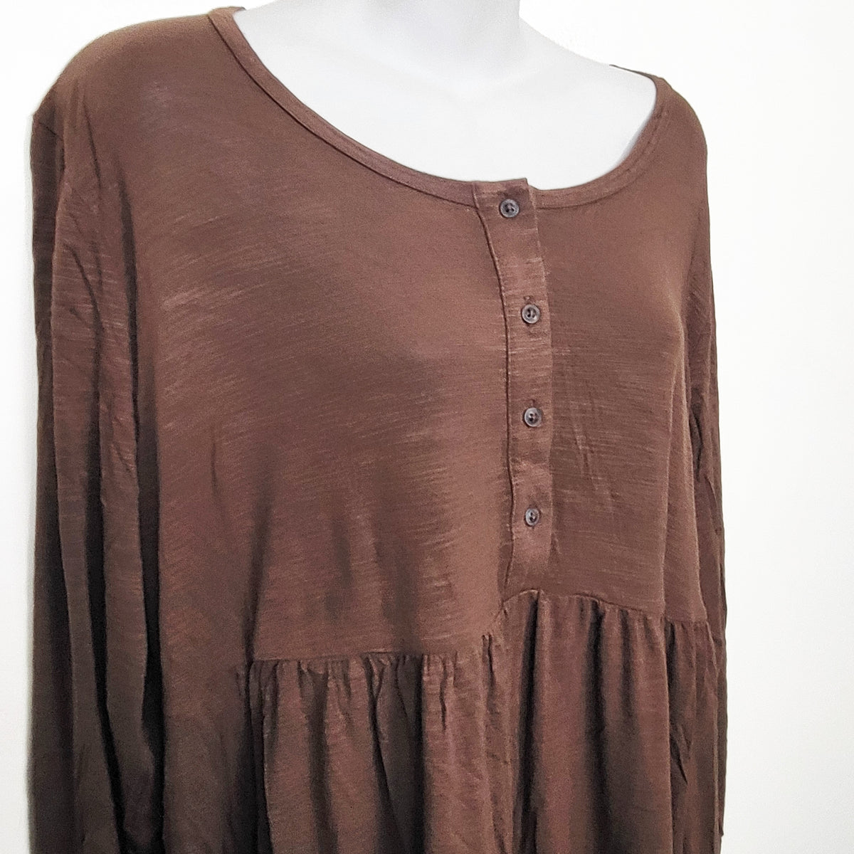 Old Navy brown babydoll tunic maternity top. Size XXL