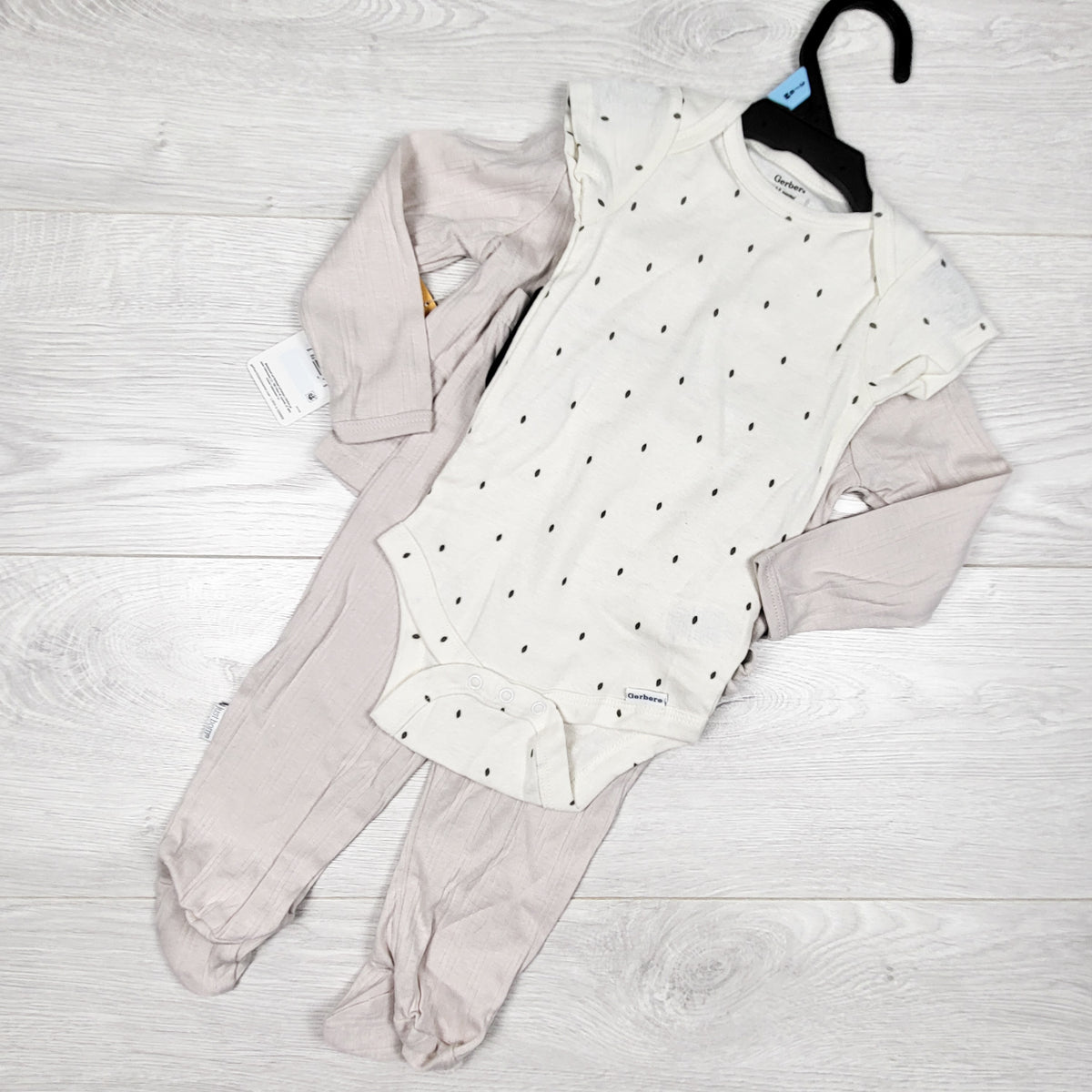 NEW - Gerber 3pc "Hello World" set. Size 3-6 months