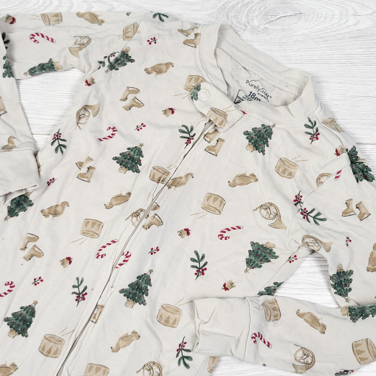 Carters beige Christmas print "Purely Soft" sleeper. Size 18 months
