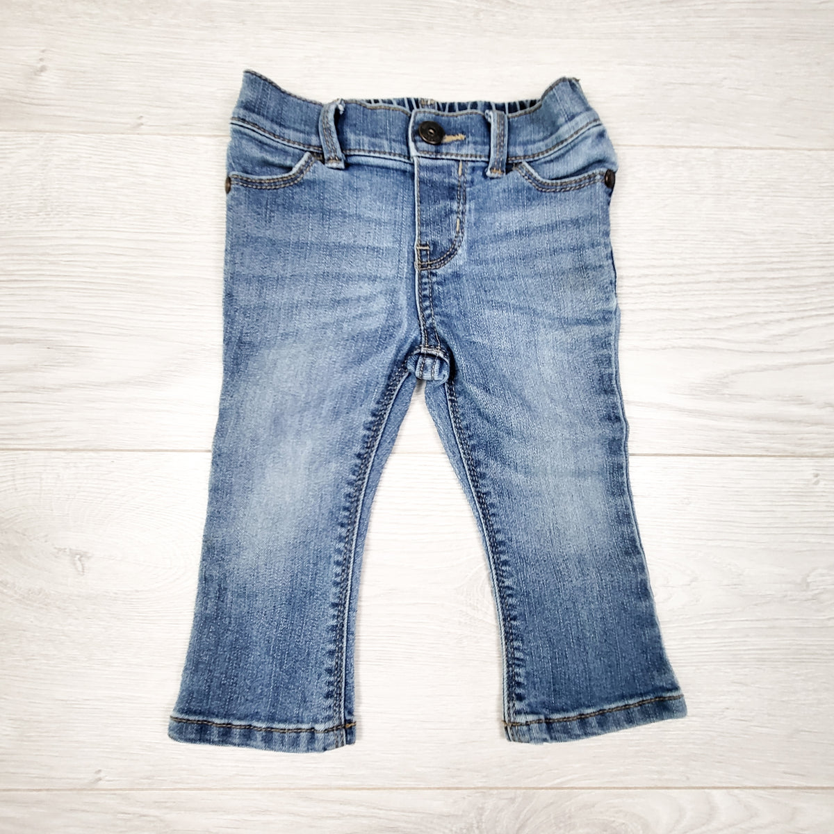 Oshkosh boot cut jeans. Size 9 months
