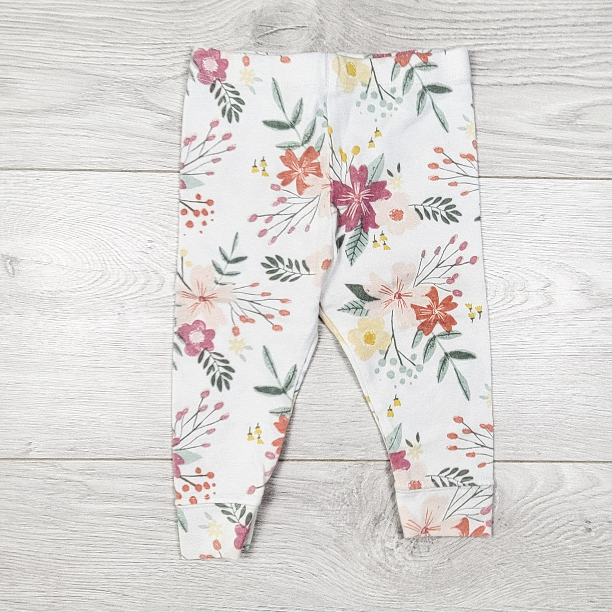 Cloud Island white floral print leggings. Size 3-6 months