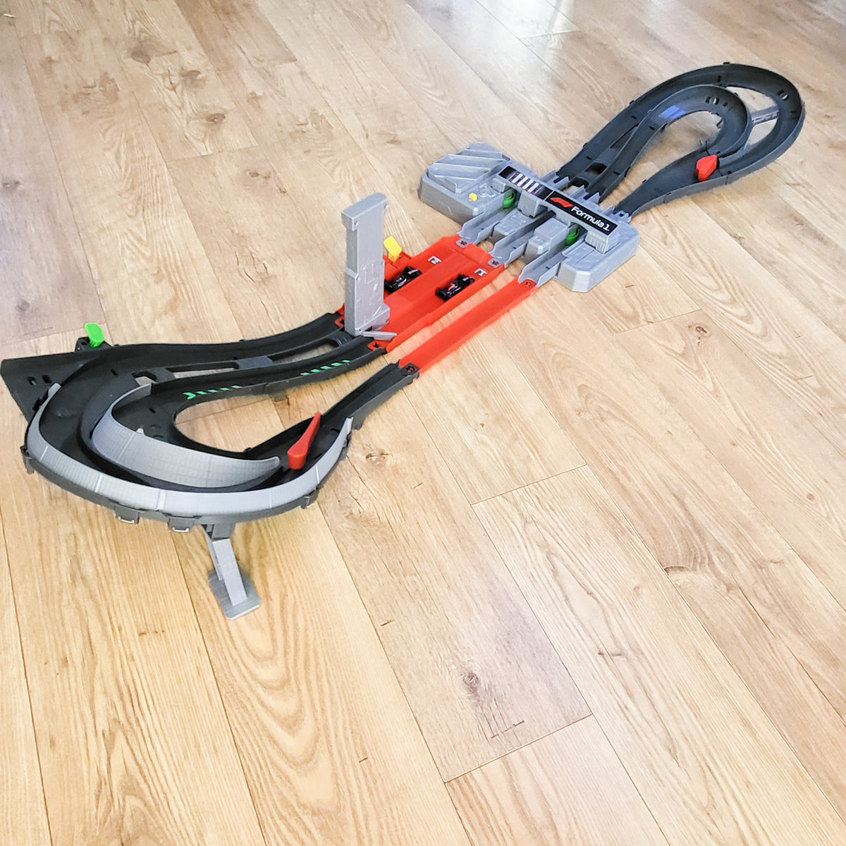 Hot Wheels Racing Formula 1 Grand Prix Circuit Track Set (sorry, no shipping)