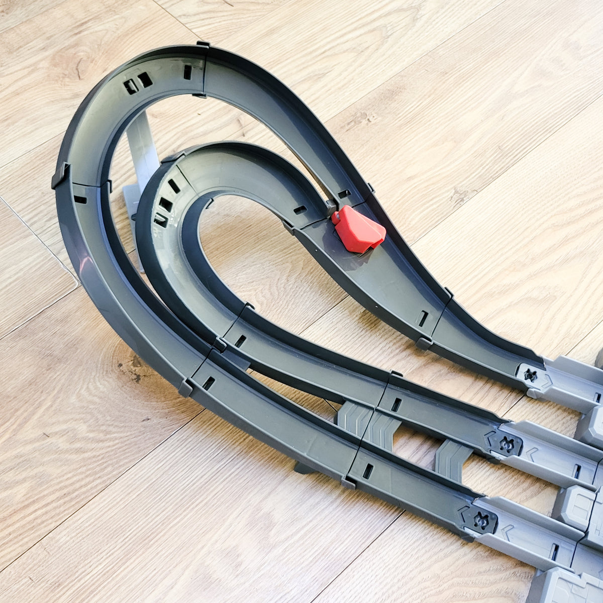 Hot Wheels Racing Formula 1 Grand Prix Circuit Track Set (sorry, no shipping)