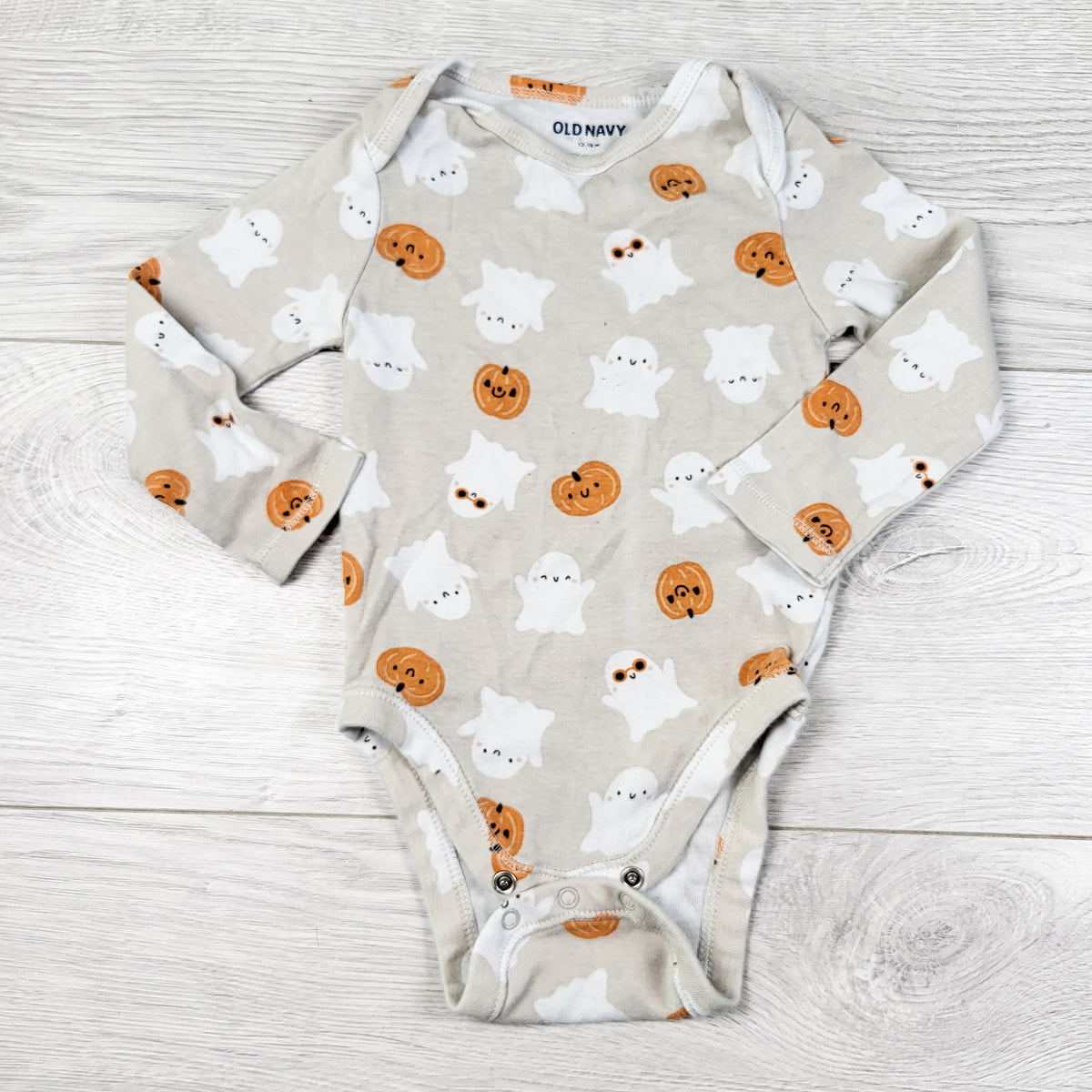 Old Navy grey bodyuit with ghosts and jack-o-lanterns. Size 12-18 months