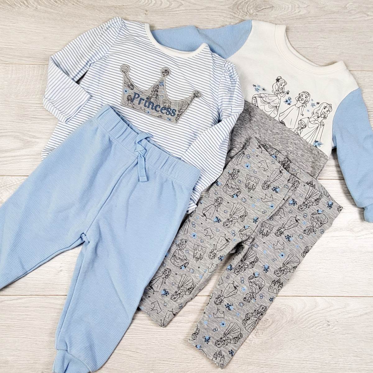 Disney x Frozen 4pc mix and match set. Size 6 months