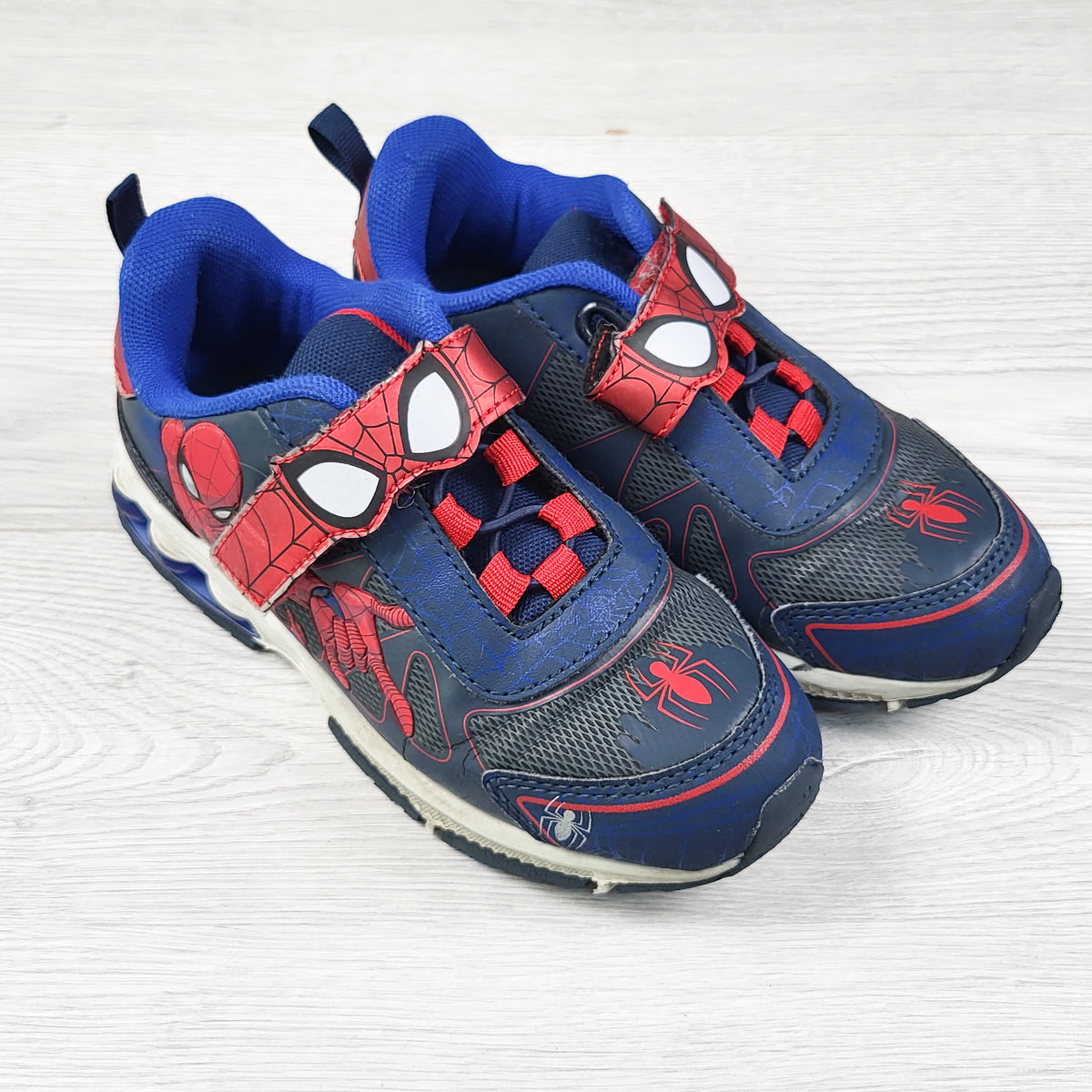 Marvel Spider-man light up running shoes. Size 13