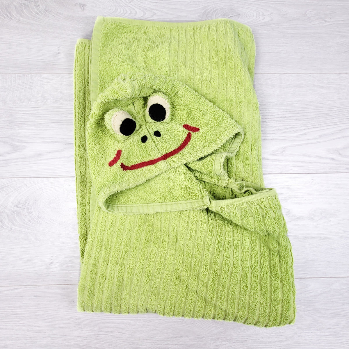 Green Frog Hooded Bath Towel