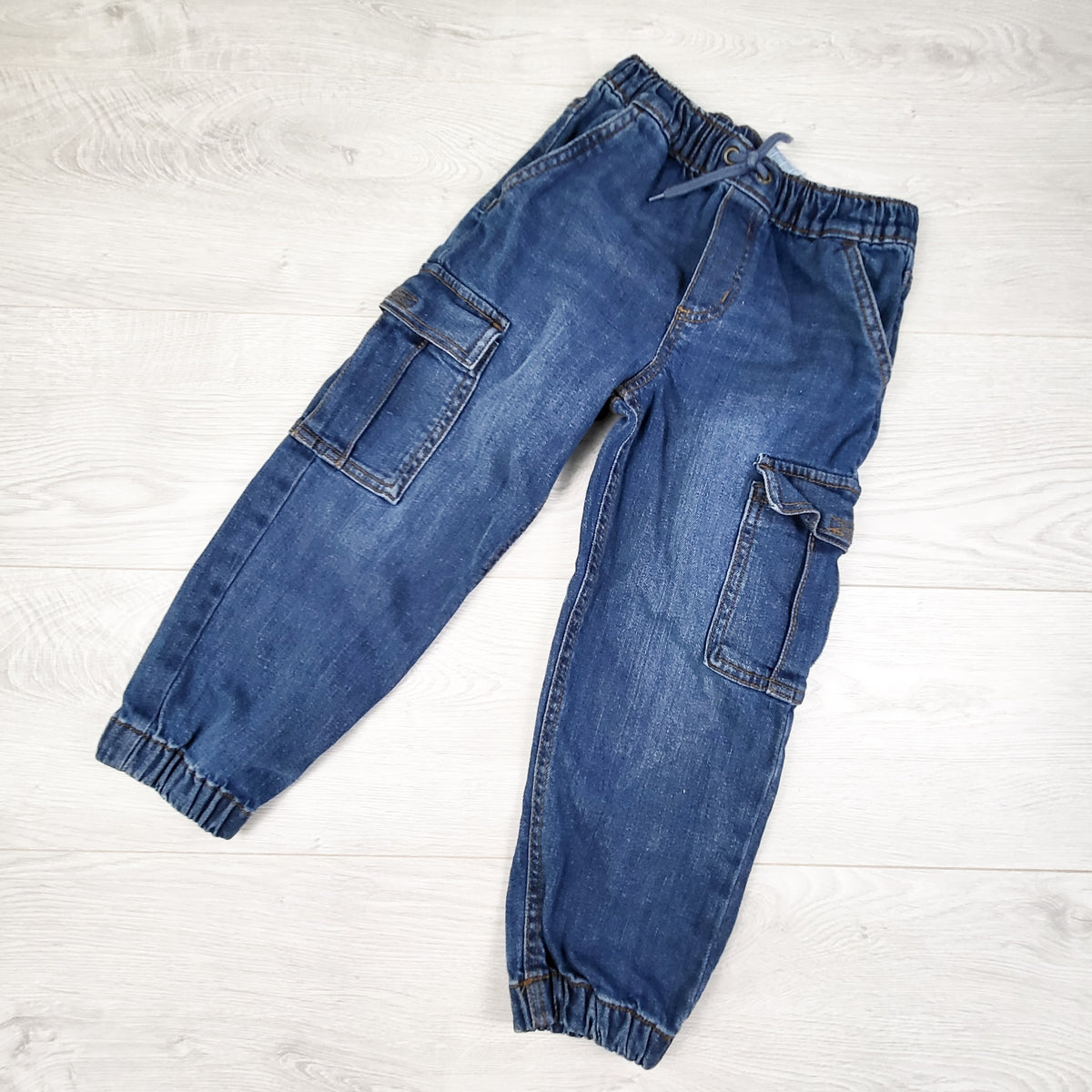 Oshkosh denim cargo joggers. Size 5T